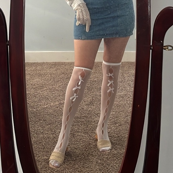 Adorable Wooden Block Sandal Heels - Picture 3 of 7